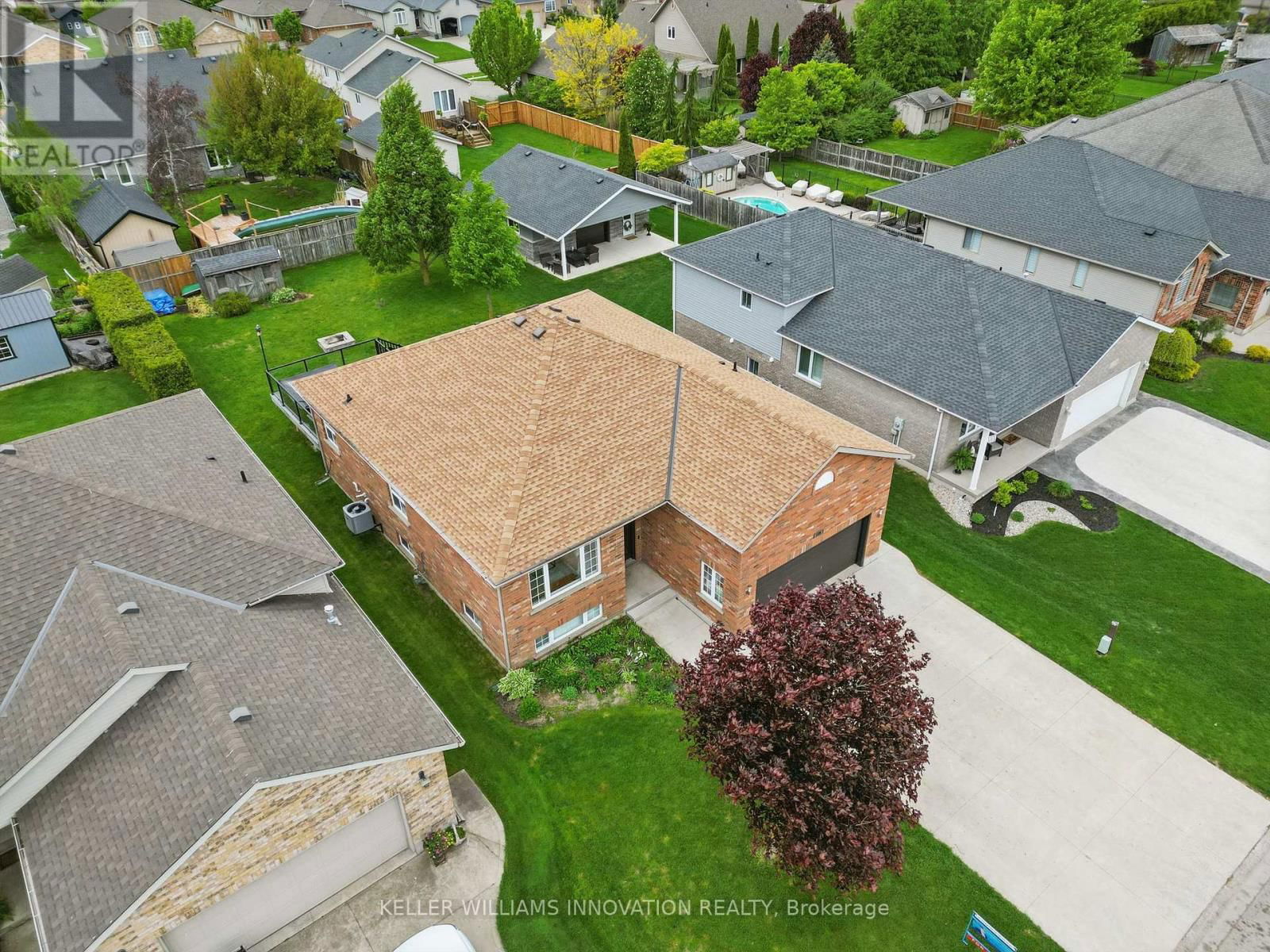 120 DENSTEDT STREET WEST Image 2