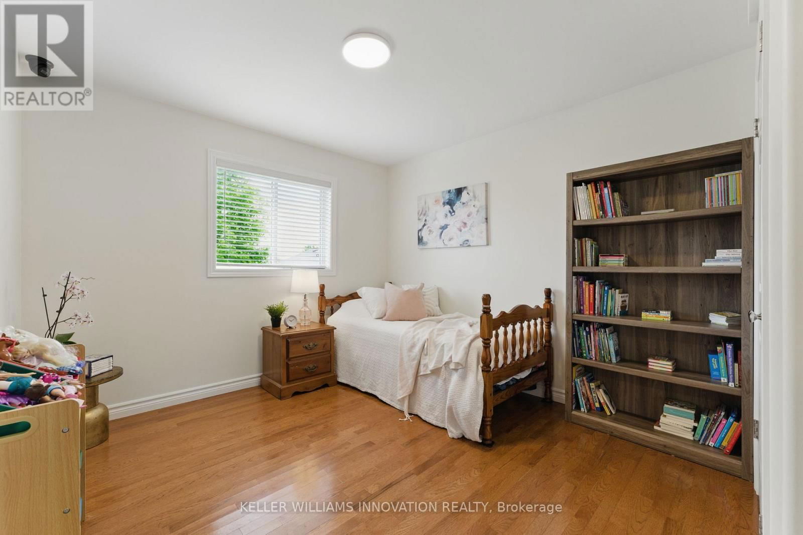 120 DENSTEDT STREET WEST Image 24