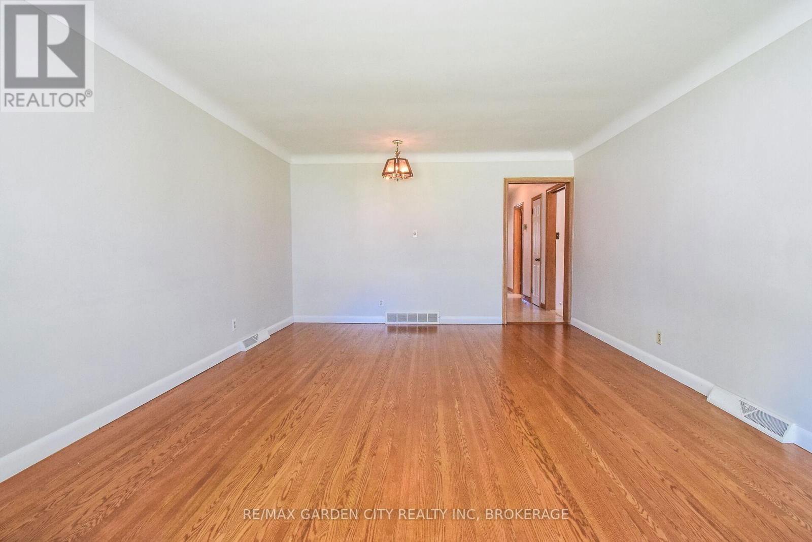 115 LARRAINE STREET Image 11
