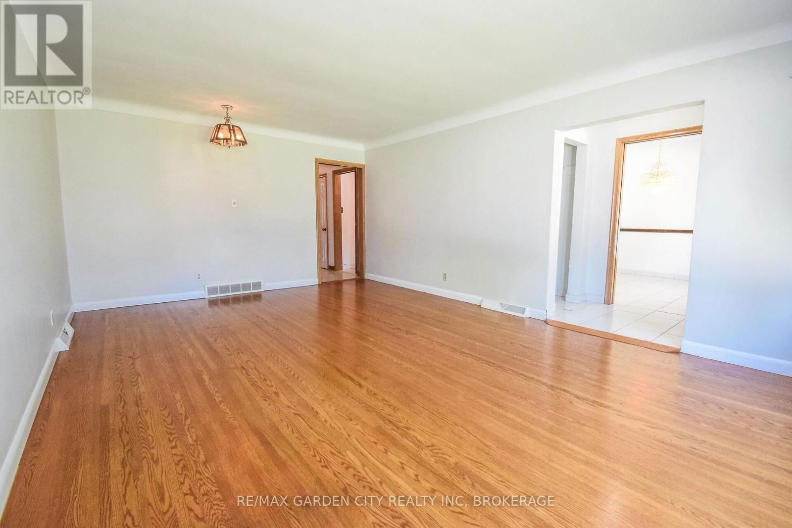 115 LARRAINE STREET Image 14