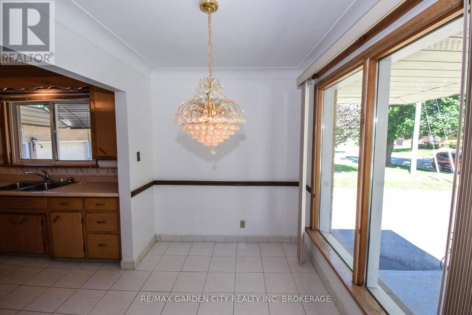 115 LARRAINE STREET Image 16
