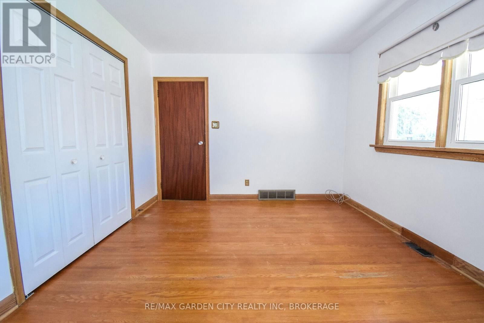 115 LARRAINE STREET Image 23