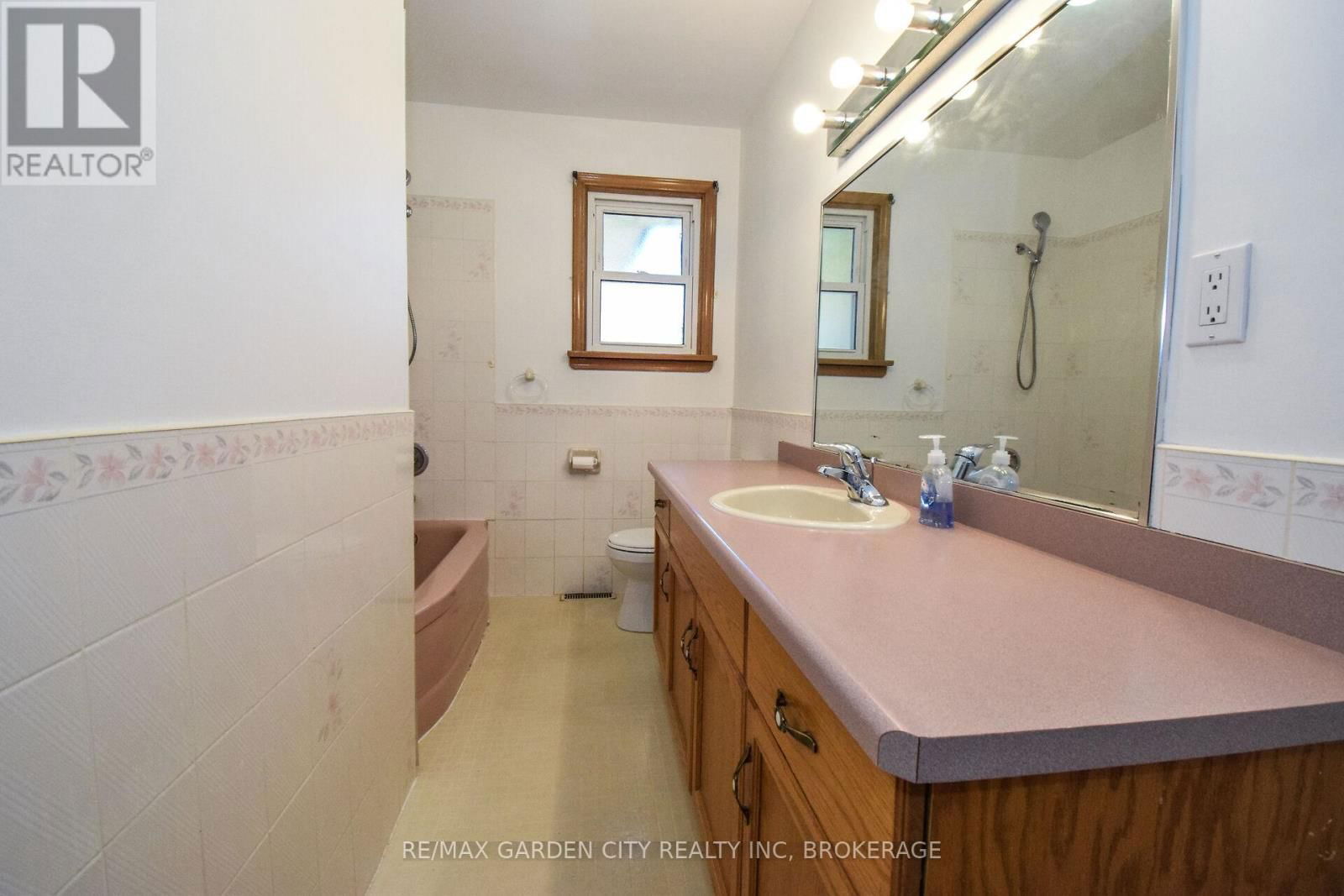115 LARRAINE STREET Image 25