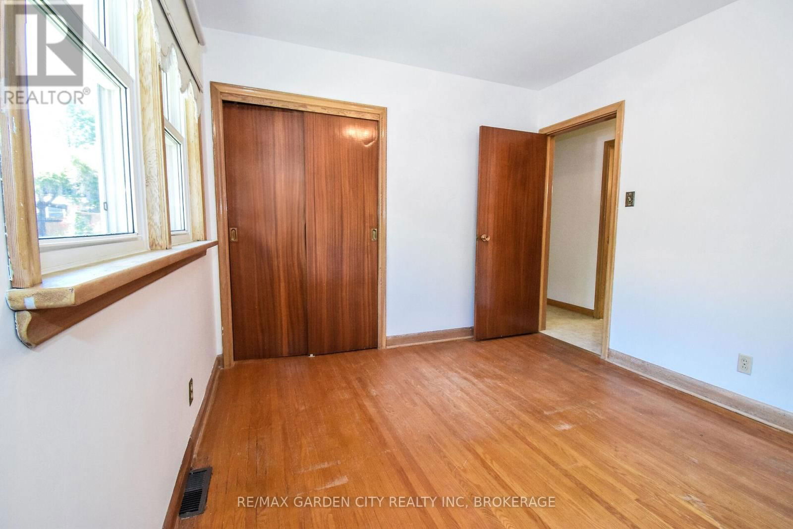 115 LARRAINE STREET Image 27