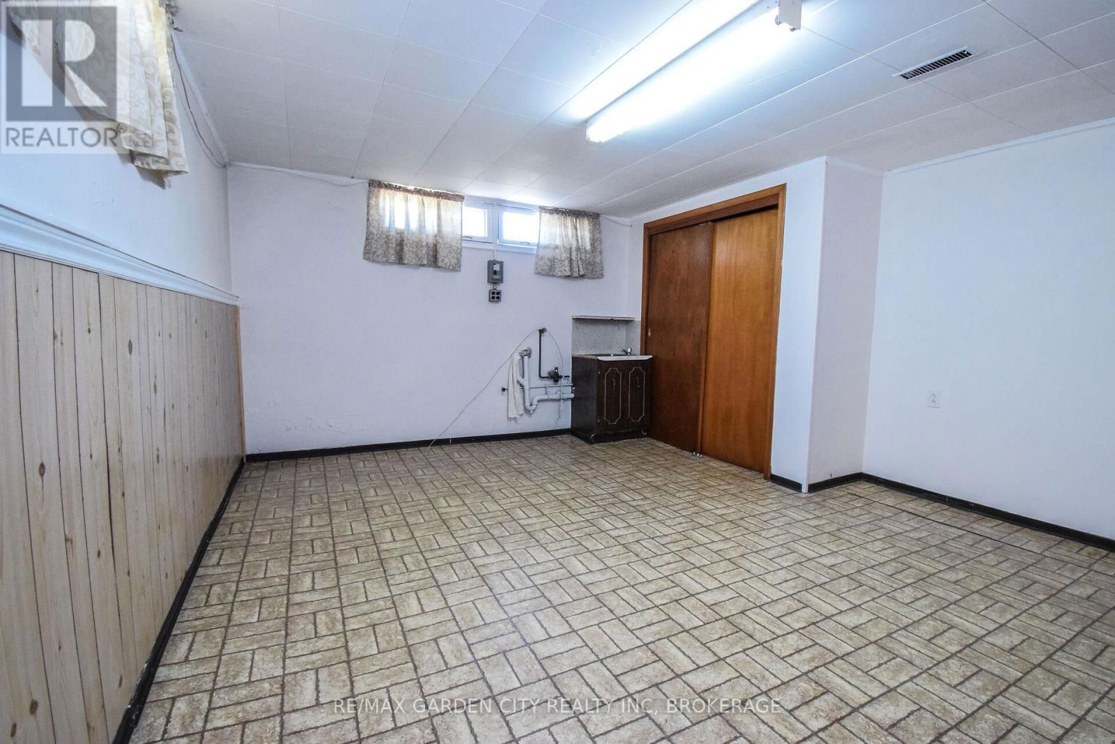 115 LARRAINE STREET Image 41