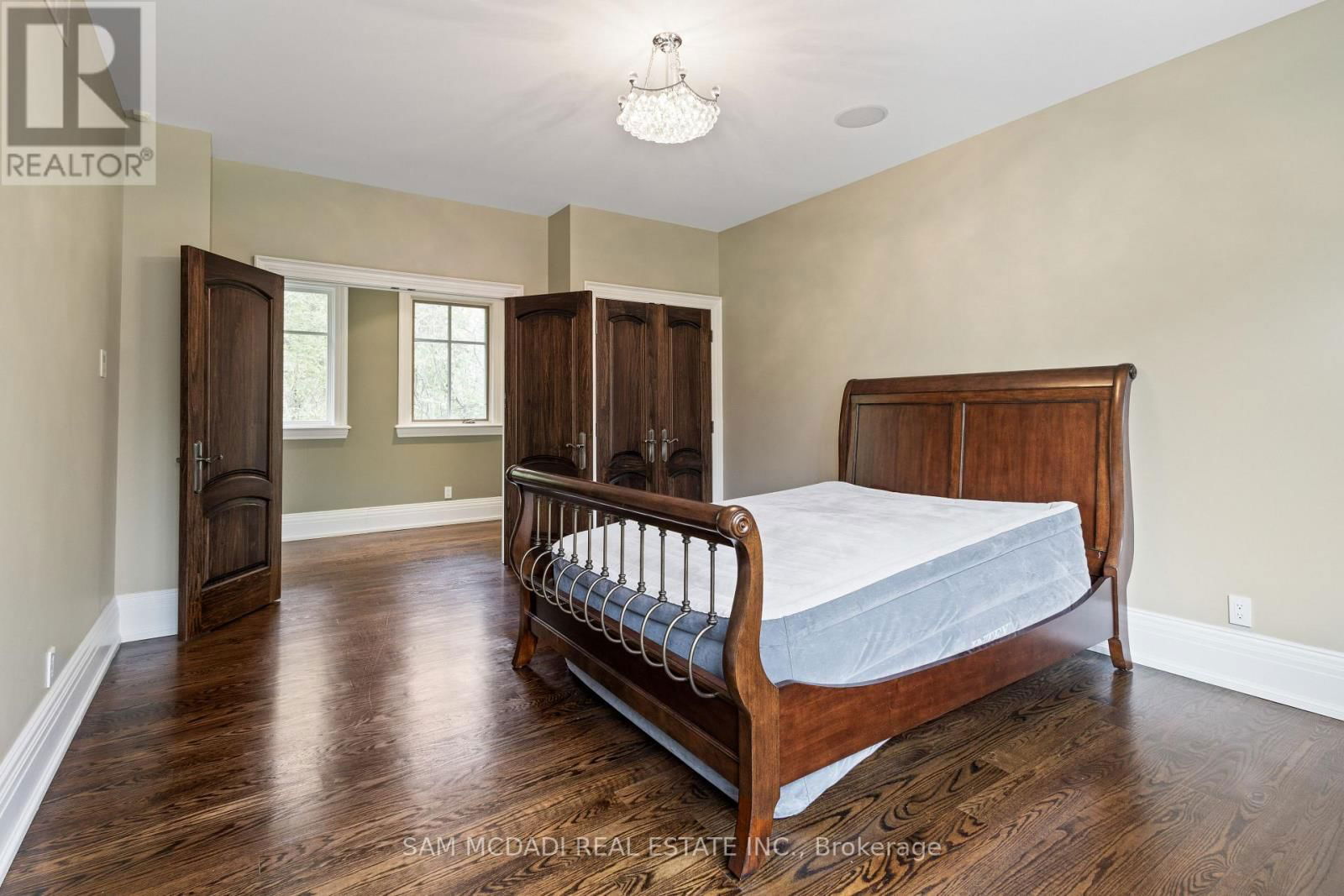 839 LAKESHORE ROAD Image 19