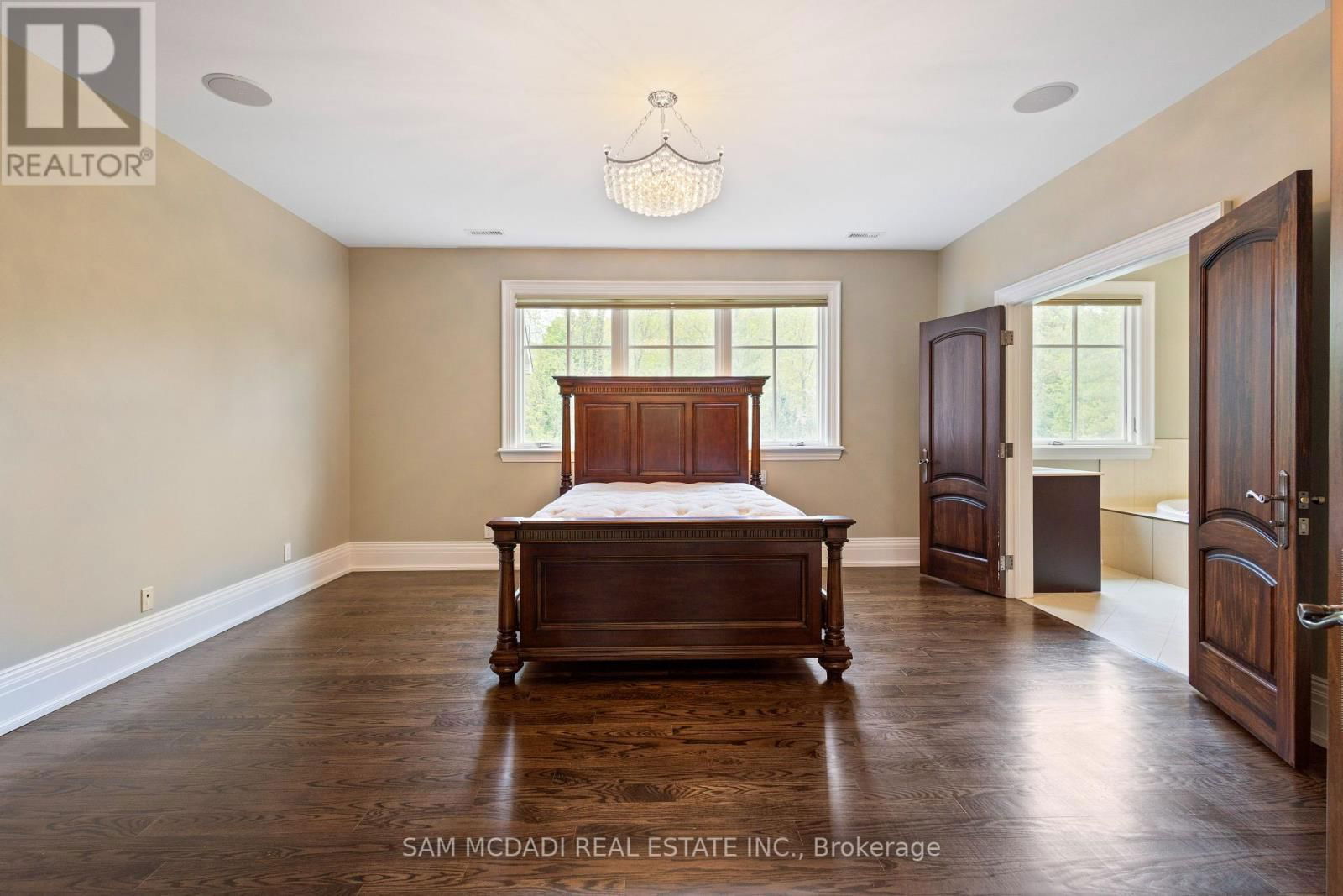 839 LAKESHORE ROAD Image 23