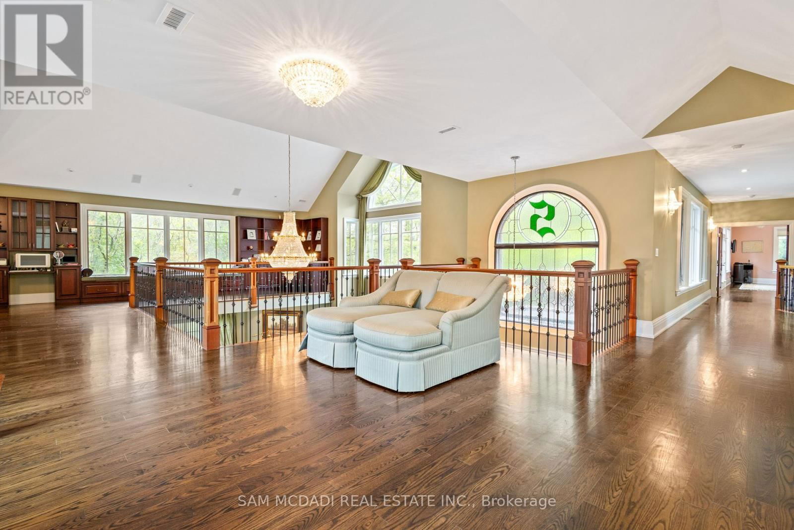 839 LAKESHORE ROAD Image 29