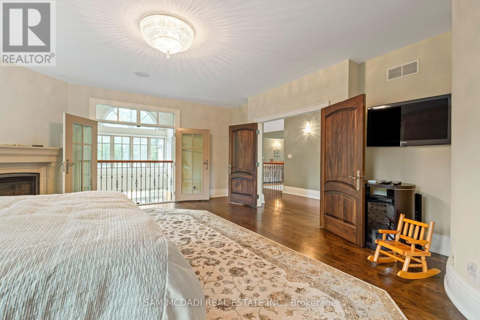 839 LAKESHORE ROAD Image 32
