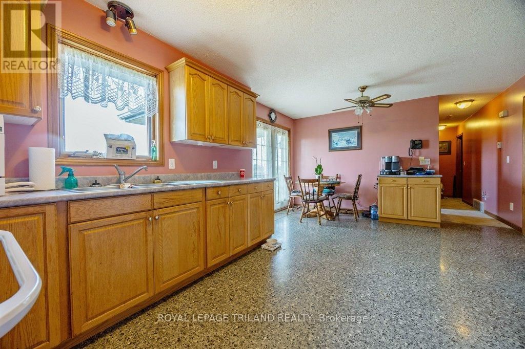 50783 CHALET LINE Image 11