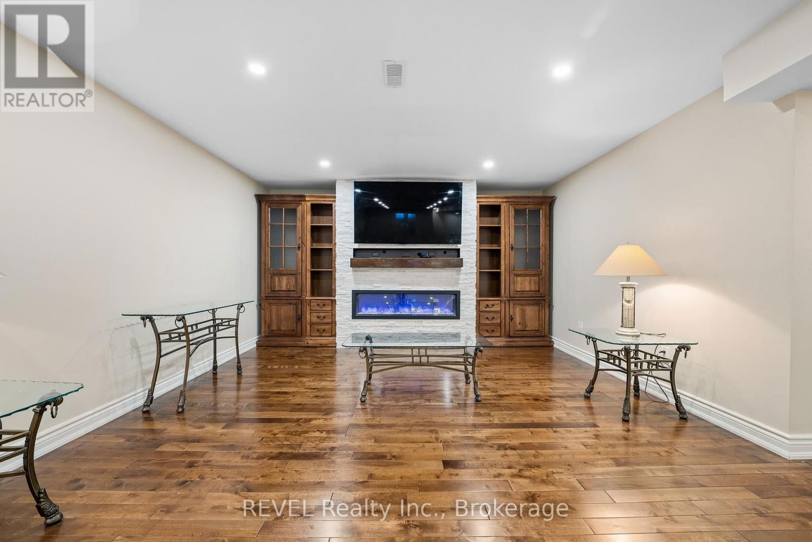 3676 REBSTOCK ROAD Image 25