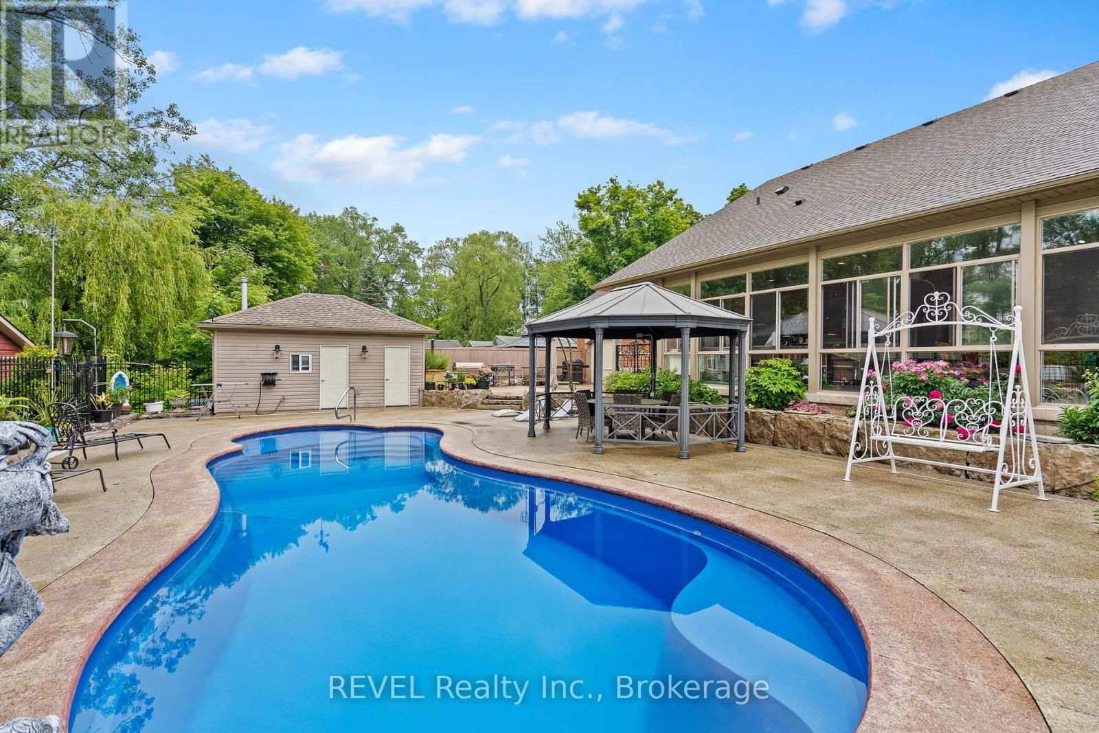 3676 REBSTOCK ROAD Image 31