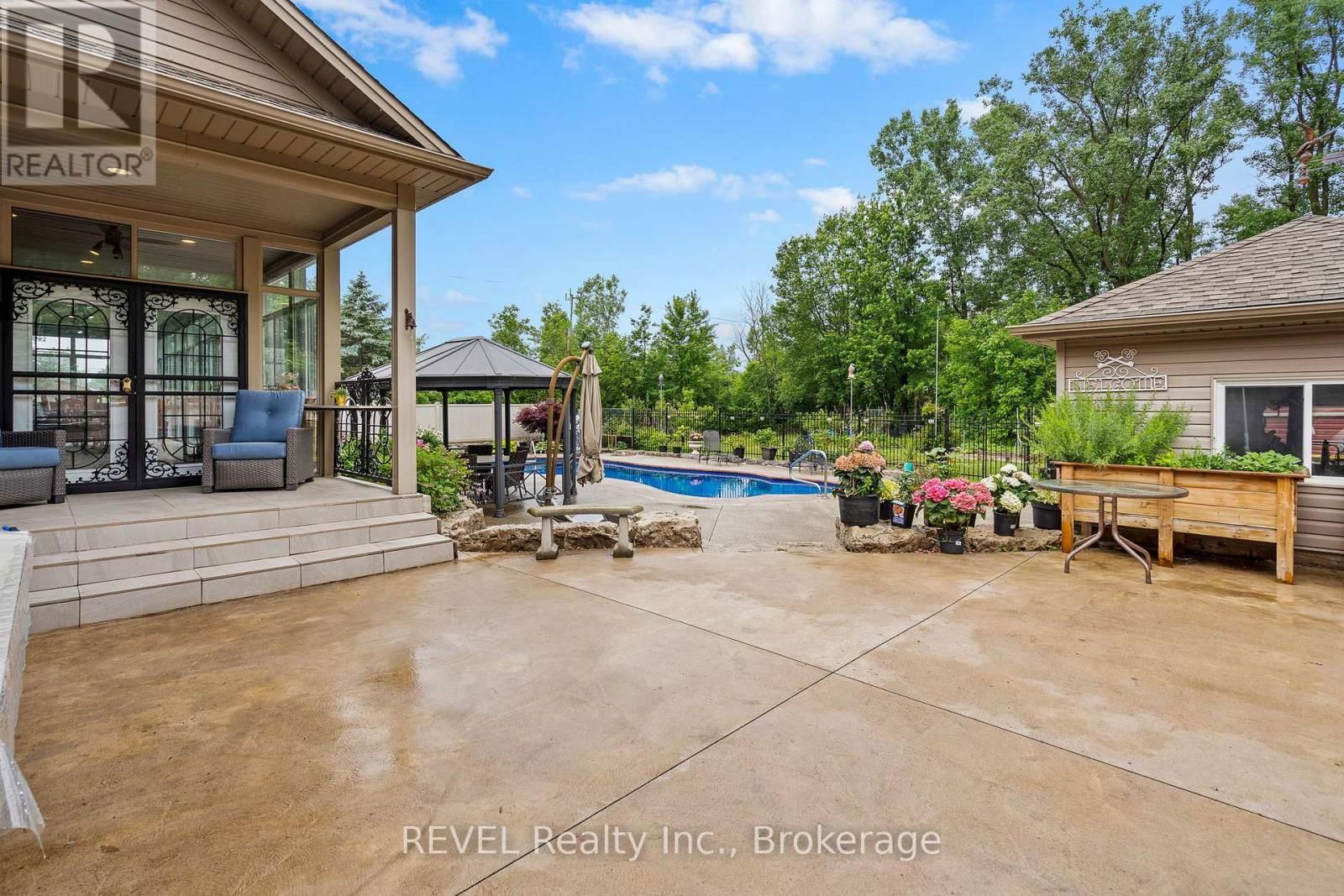 3676 REBSTOCK ROAD Image 35