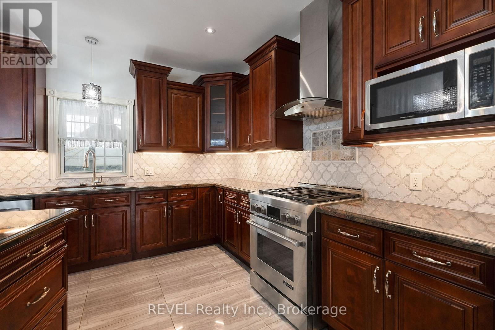3676 REBSTOCK ROAD Image 8