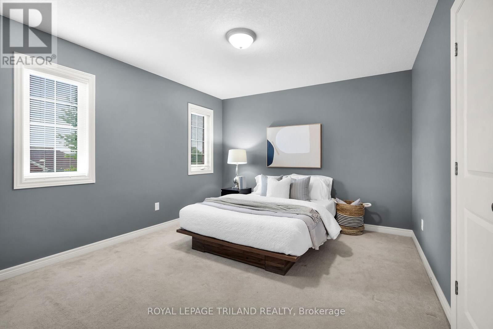 30 WILLARD CRESCENT Image 17