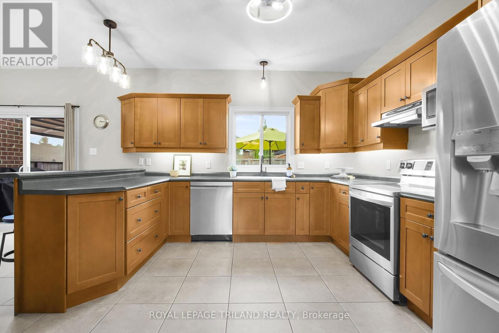 30 WILLARD CRESCENT Image 7