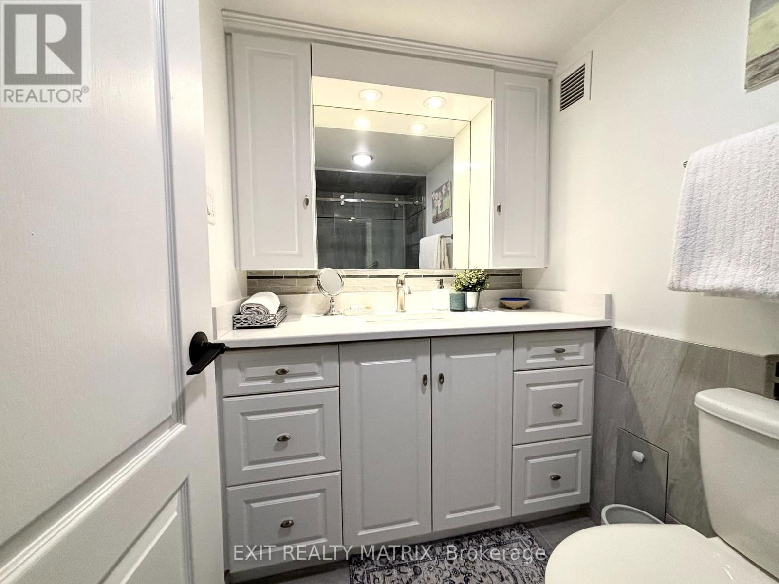 2408 - 515 ST LAURENT BOULEVARD Image 33