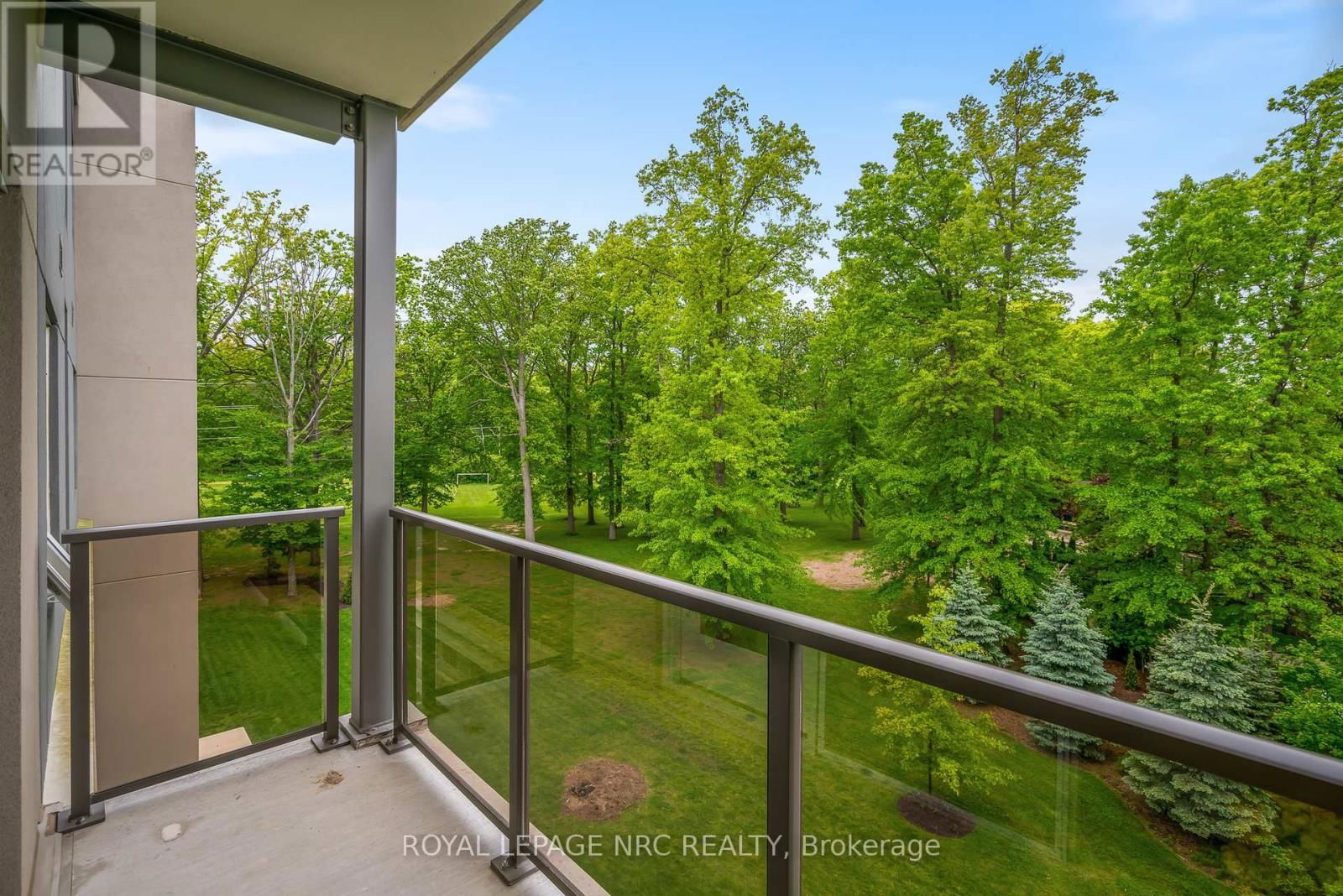 401 - 105 VANSICKLE ROAD Image 13