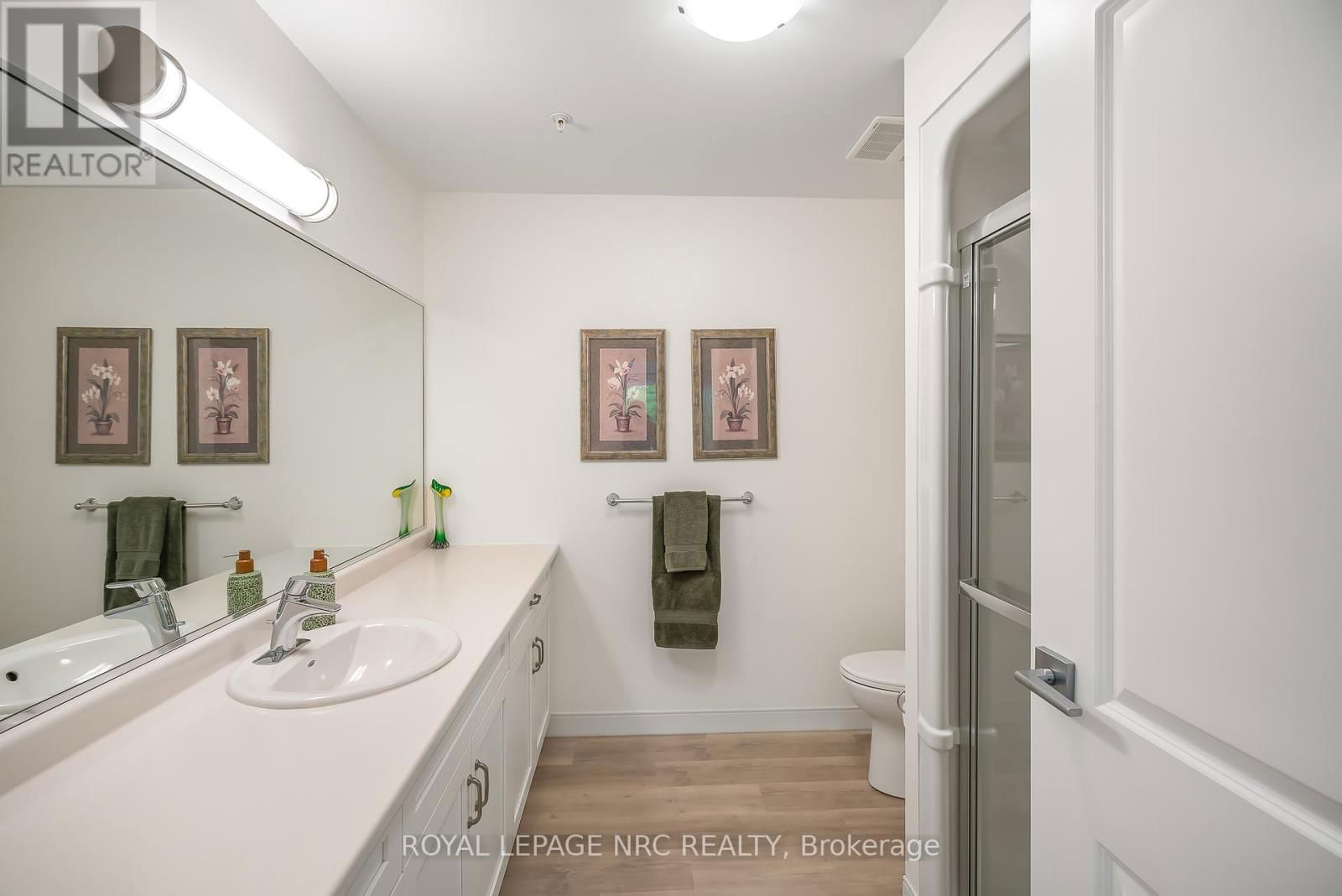 401 - 105 VANSICKLE ROAD Image 23
