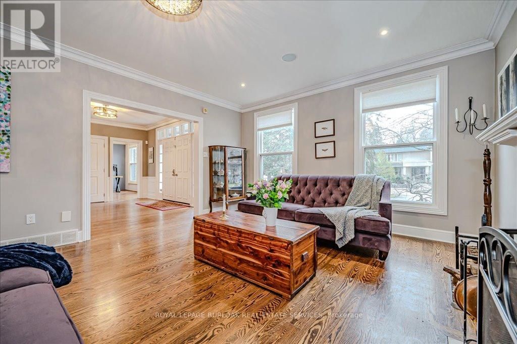 11 ROBINHOOD DRIVE Image 10