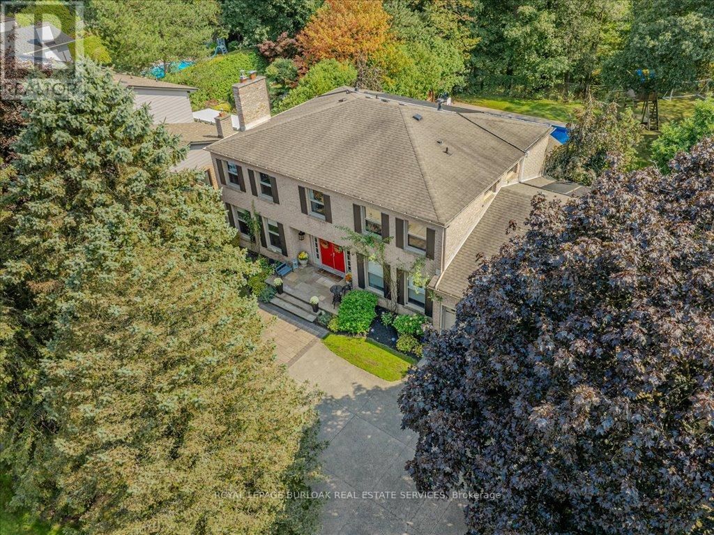 11 ROBINHOOD DRIVE Image 2
