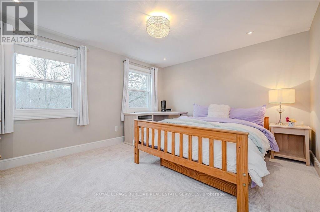 11 ROBINHOOD DRIVE Image 31