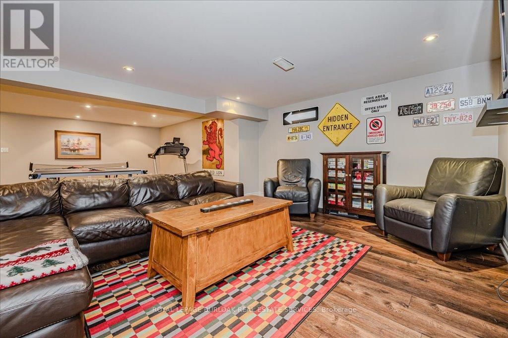 11 ROBINHOOD DRIVE Image 38