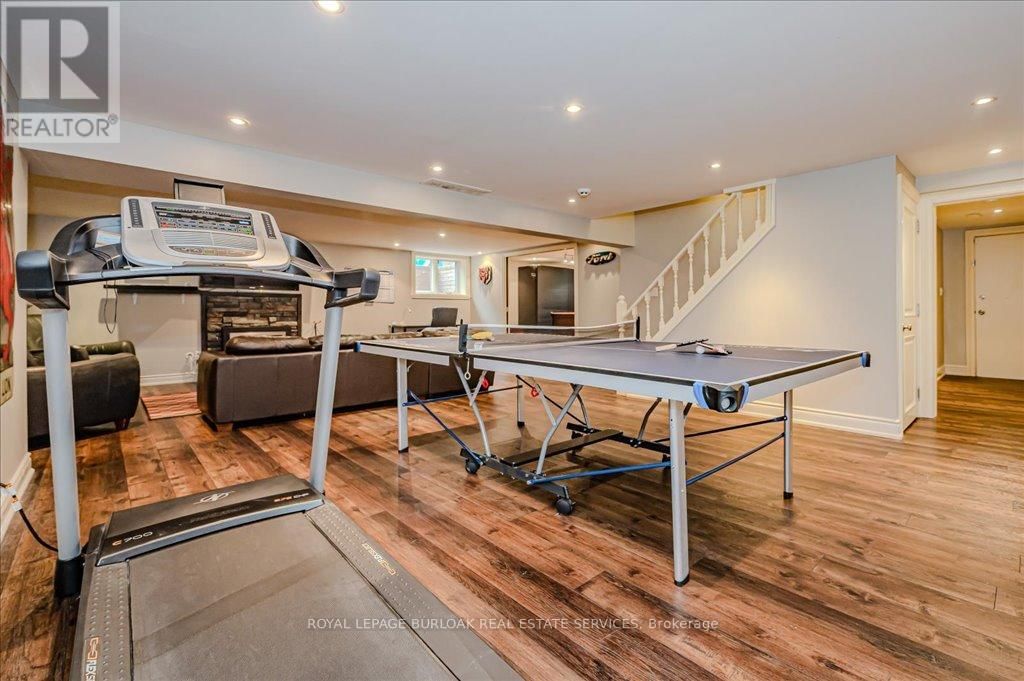 11 ROBINHOOD DRIVE Image 39