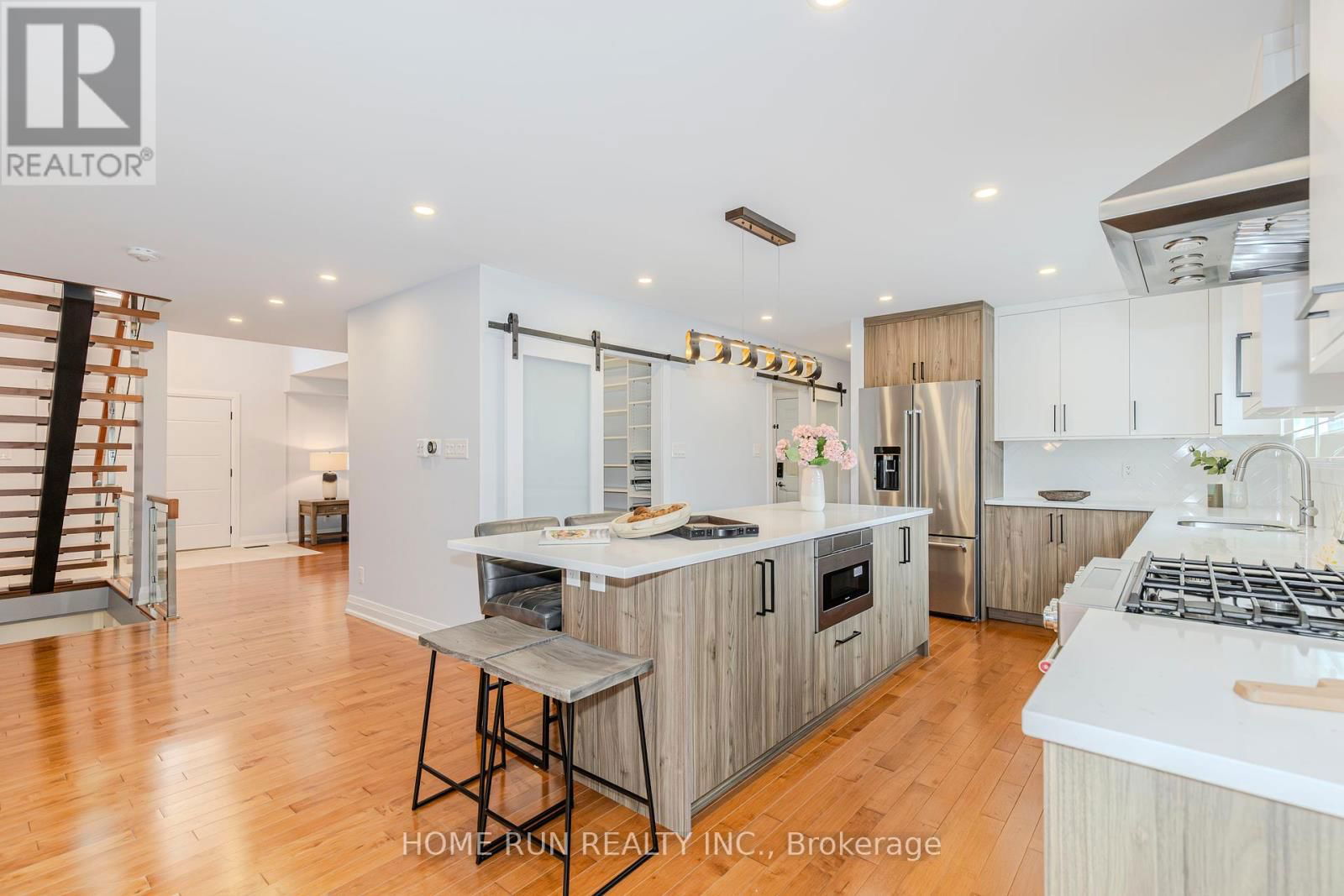 276 CROCUS AVENUE Image 12