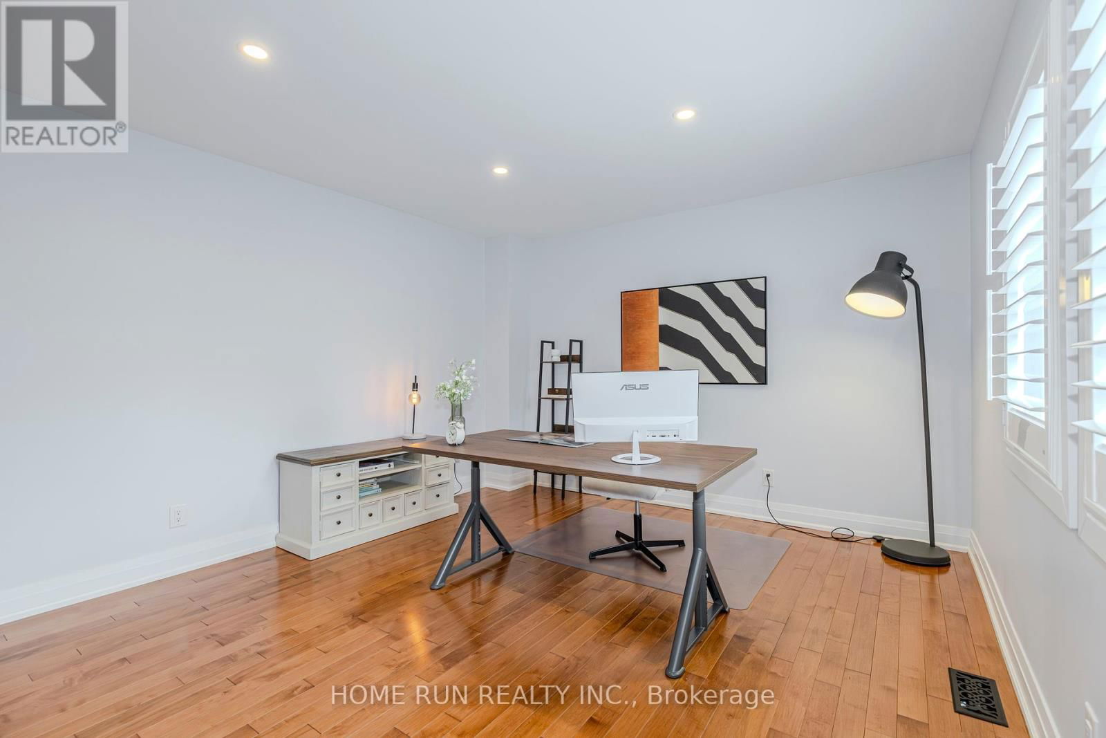 276 CROCUS AVENUE Image 16