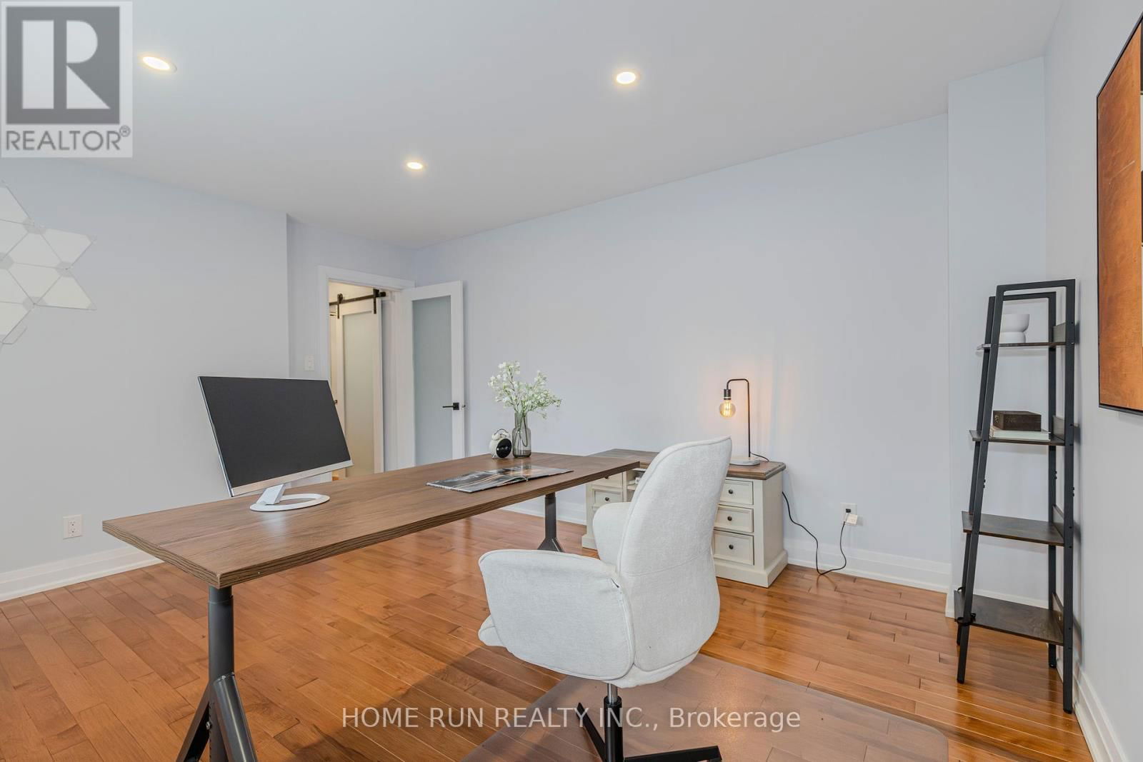 276 CROCUS AVENUE Image 17