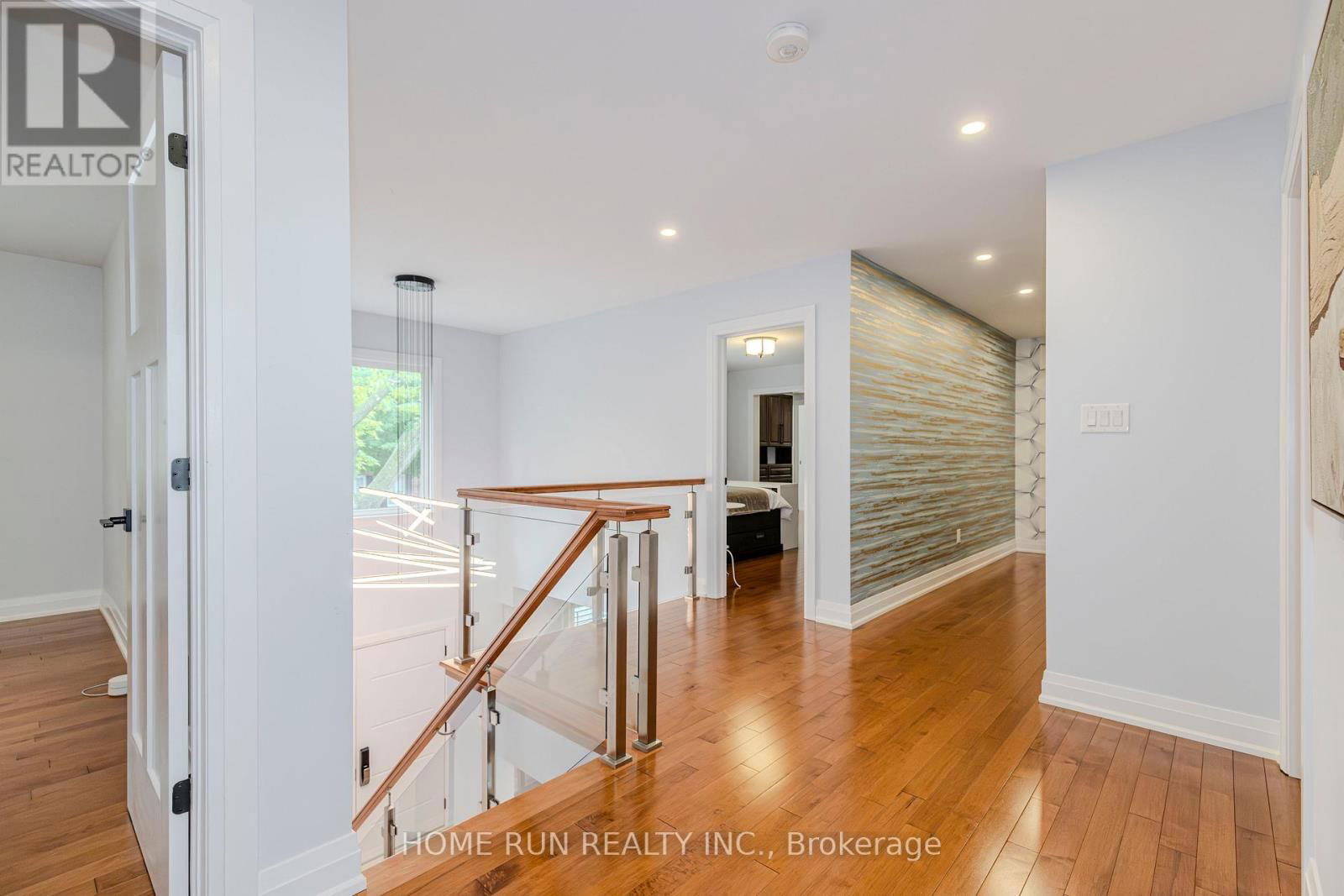 276 CROCUS AVENUE Image 19