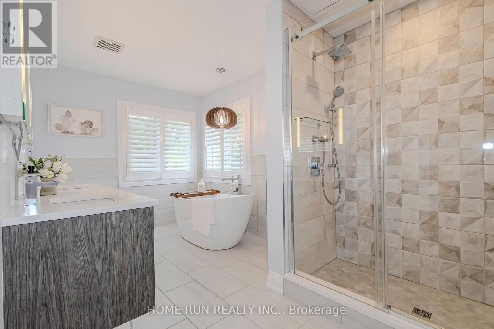 276 CROCUS AVENUE Image 23