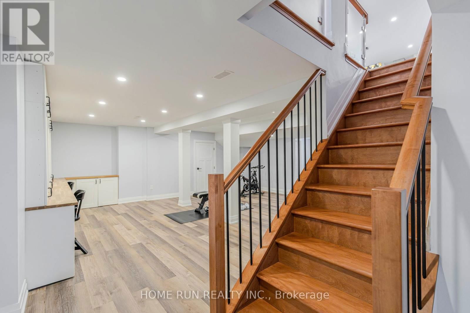 276 CROCUS AVENUE Image 36