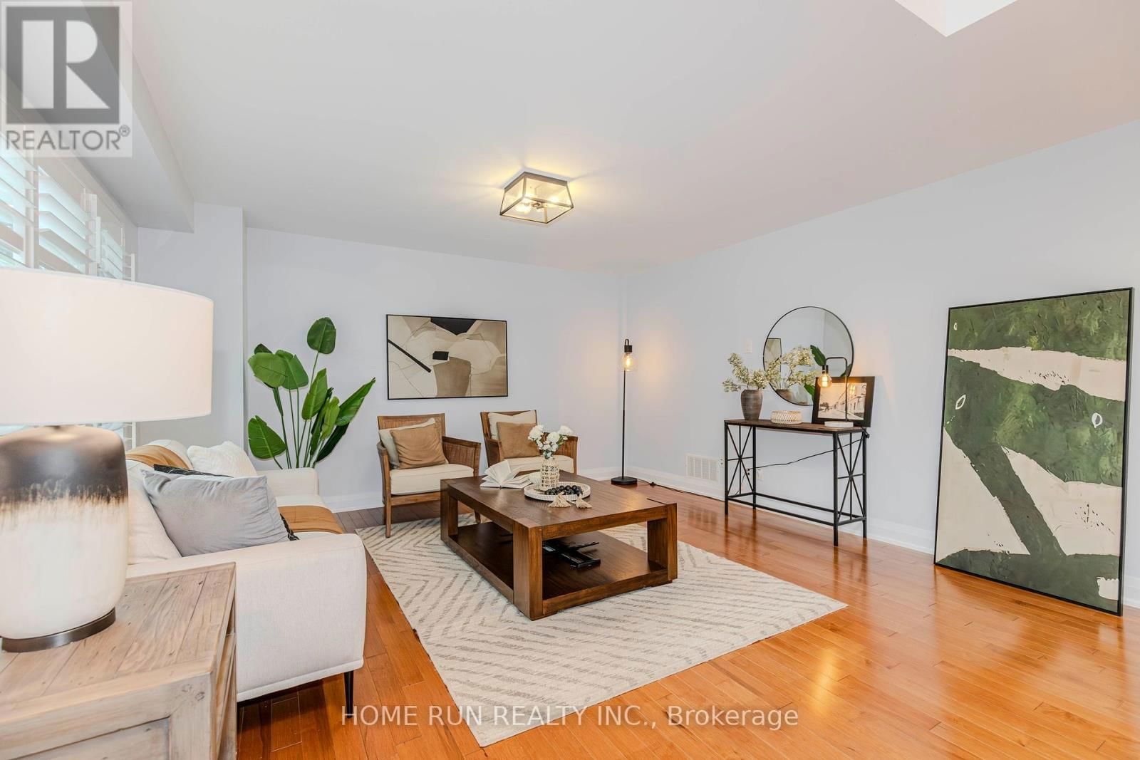 276 CROCUS AVENUE Image 4