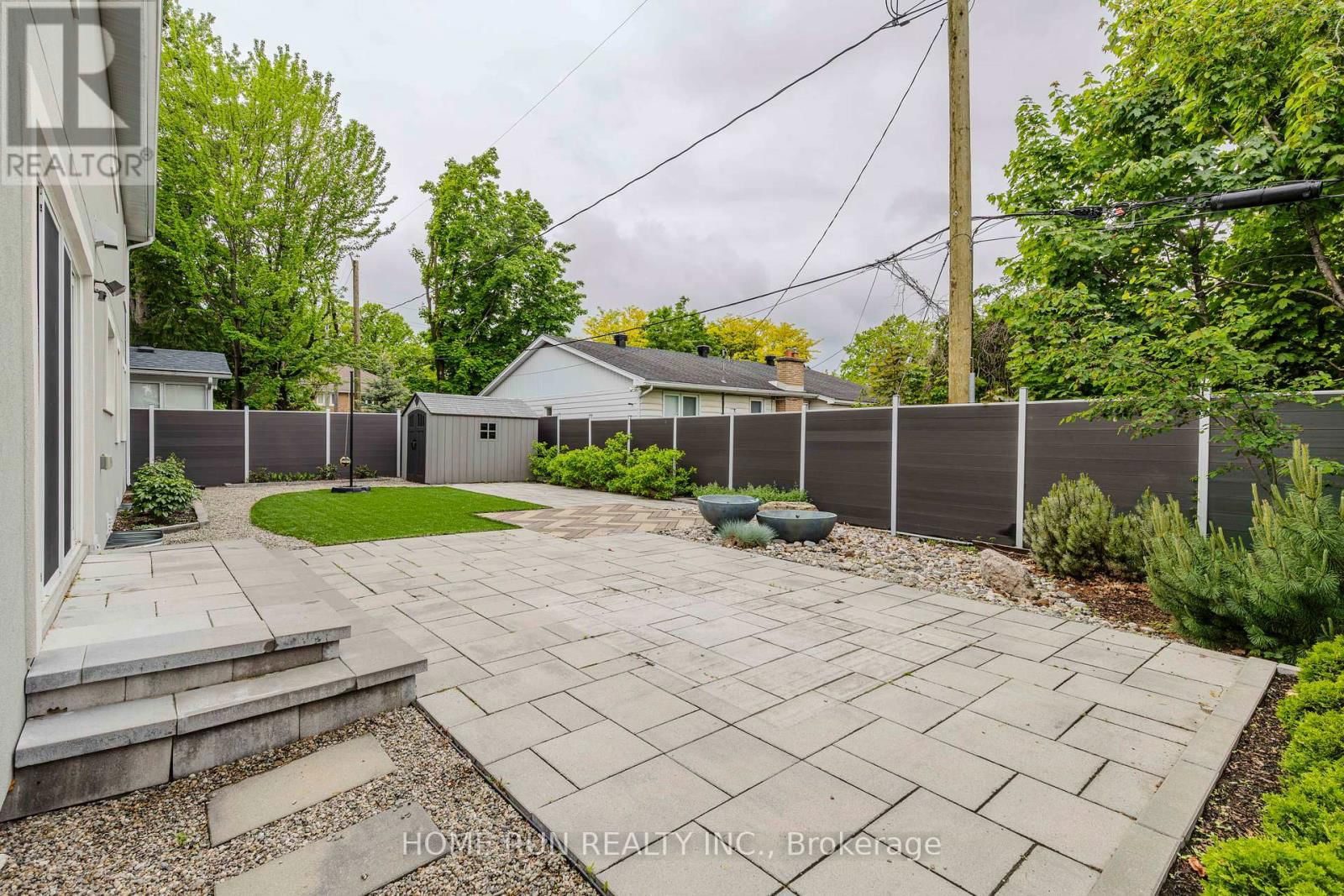 276 CROCUS AVENUE Image 44