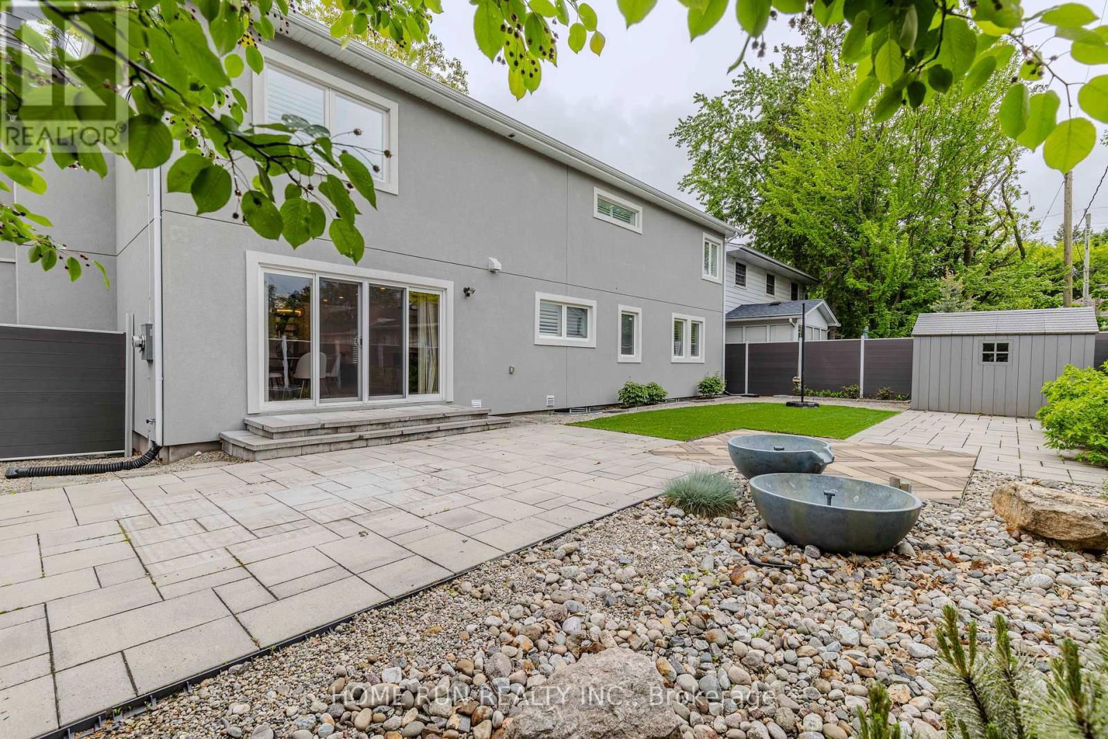 276 CROCUS AVENUE Image 45