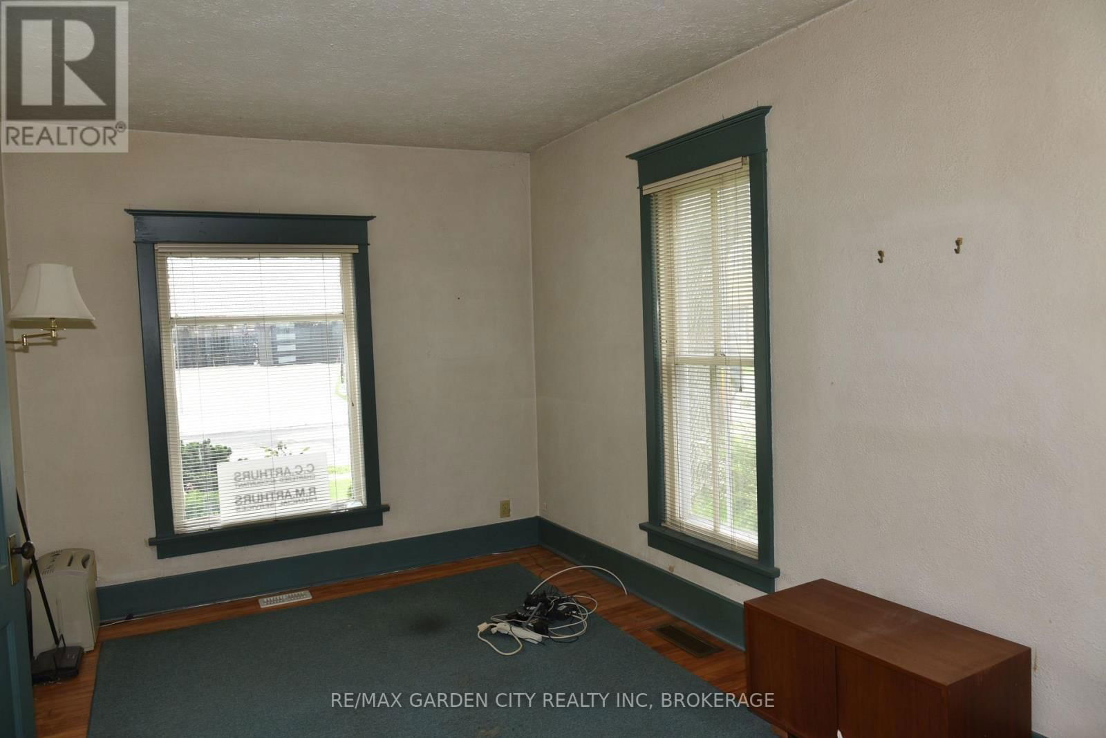 156 DIVISION STREET Image 17