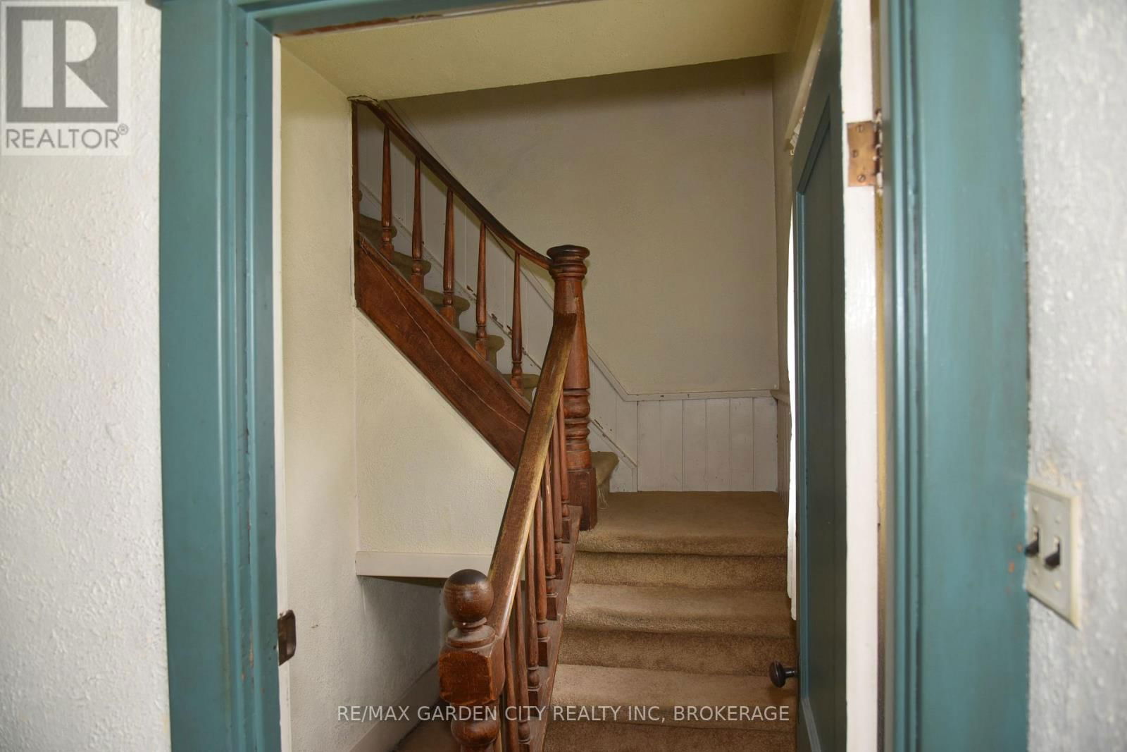 156 DIVISION STREET Image 20