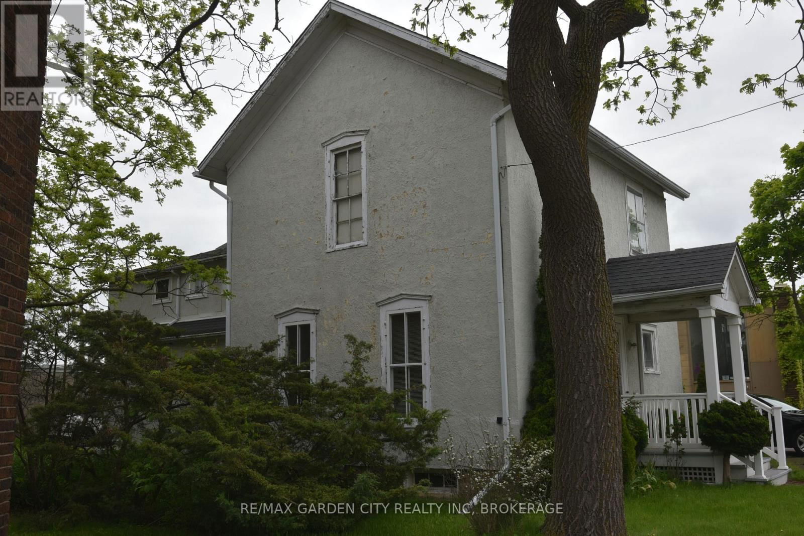 156 DIVISION STREET Image 5