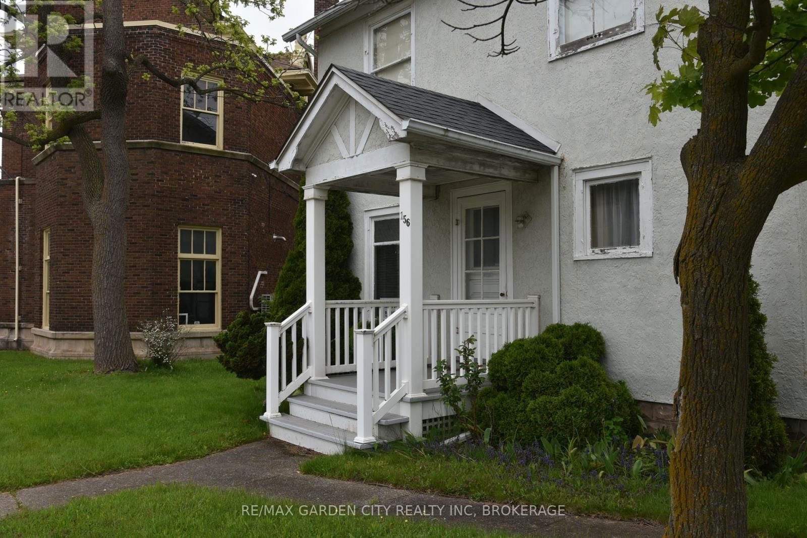 156 DIVISION STREET Image 7