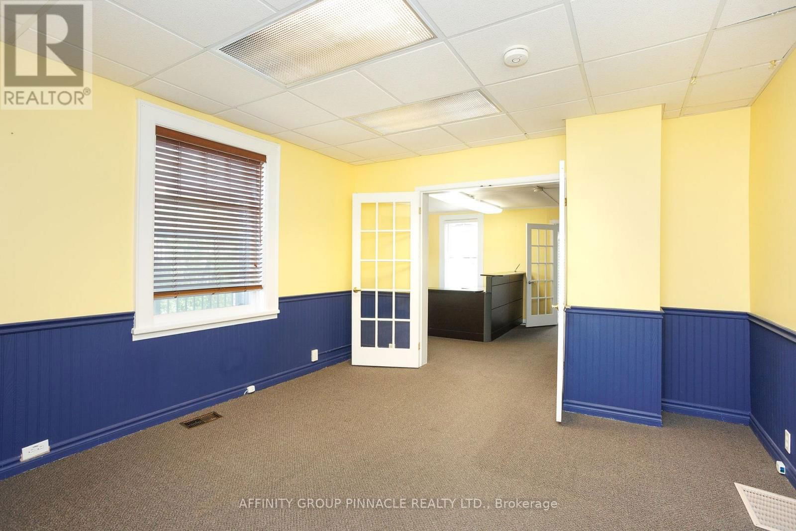 221 KENT STREET WEST Image 16