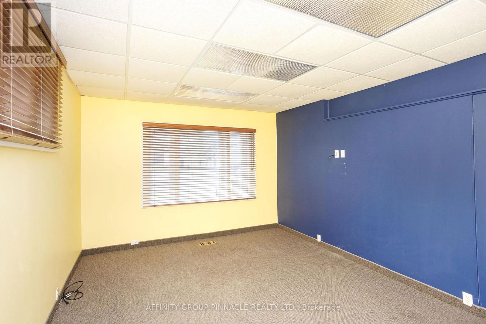 221 KENT STREET WEST Image 28