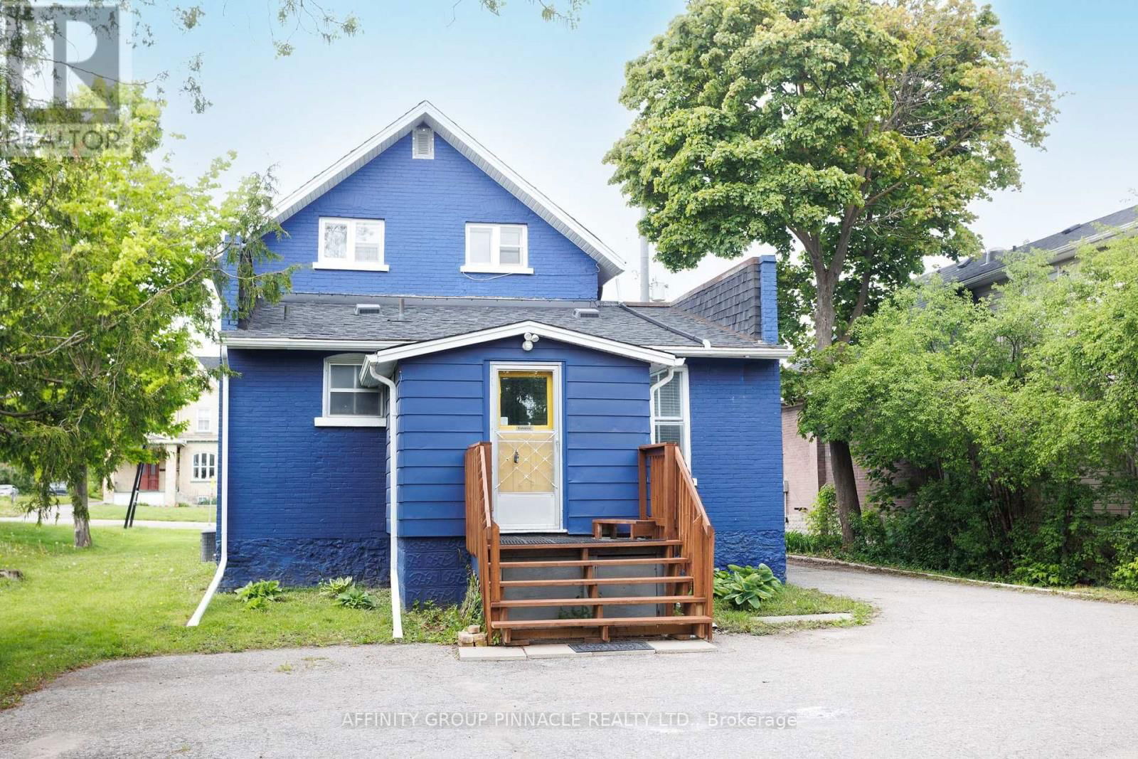 221 KENT STREET WEST Image 45