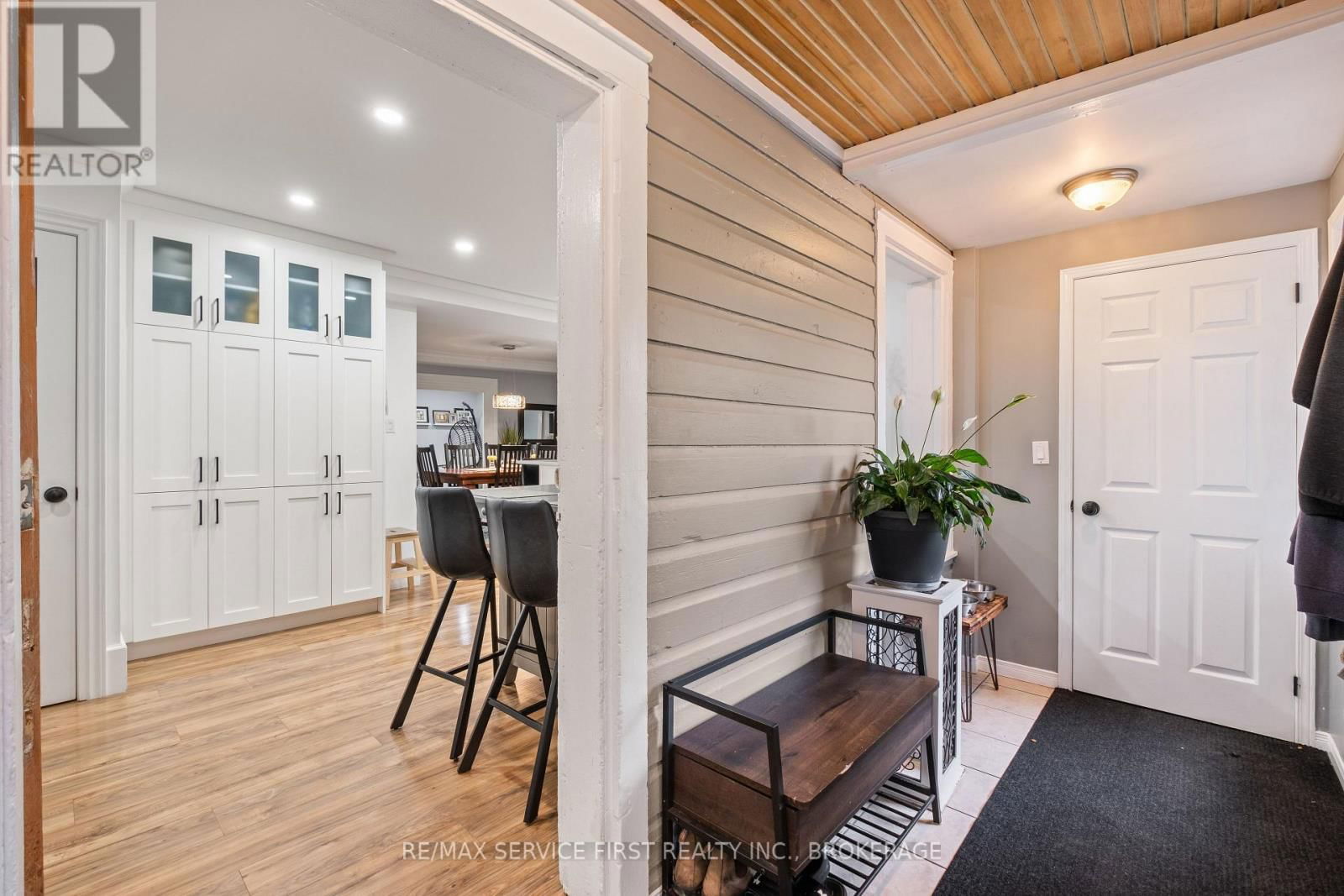 3674 PRINCESS STREET Image 18