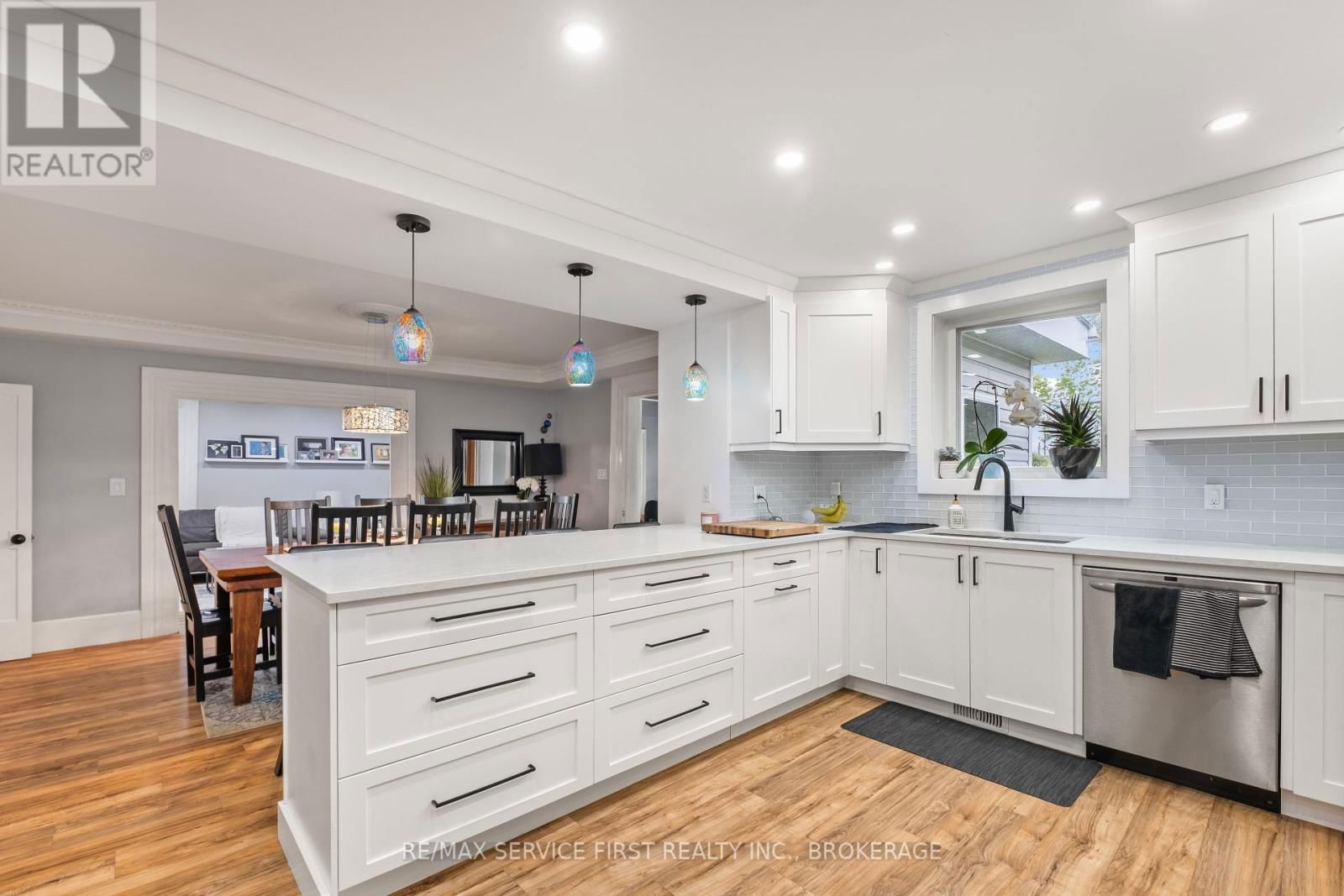 3674 PRINCESS STREET Image 22