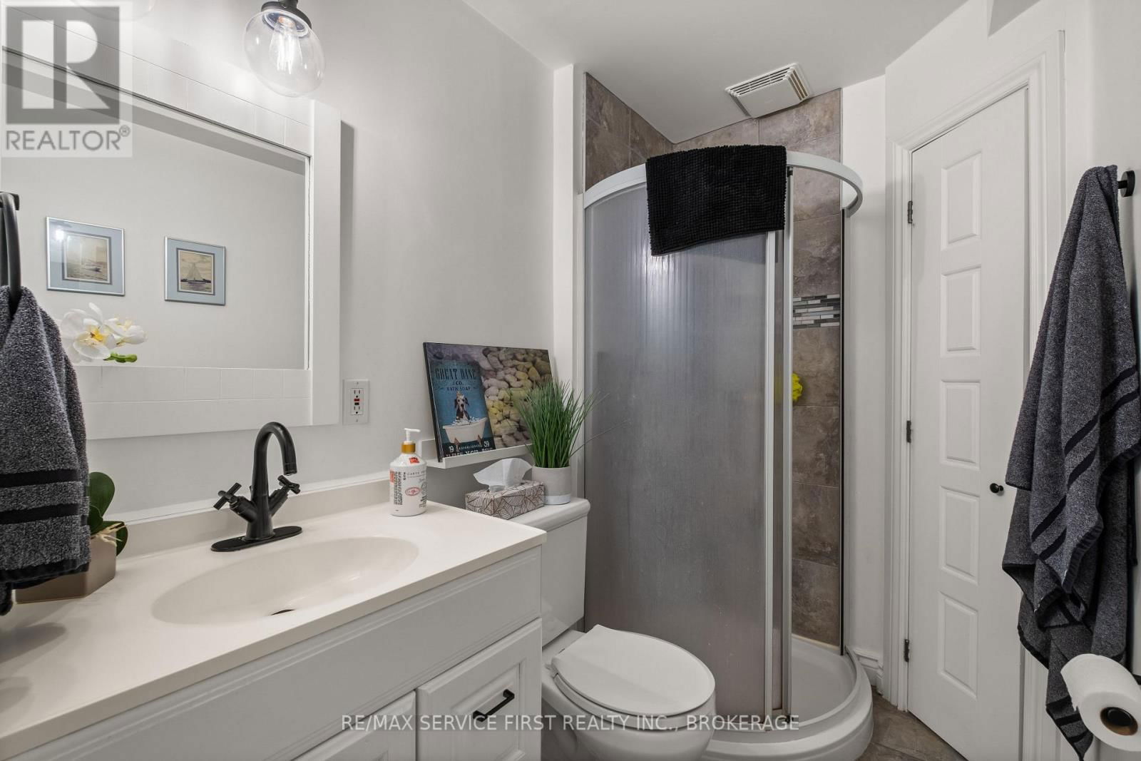 3674 PRINCESS STREET Image 29