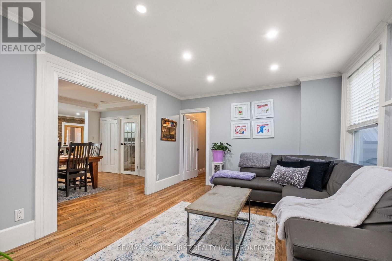 3674 PRINCESS STREET Image 31