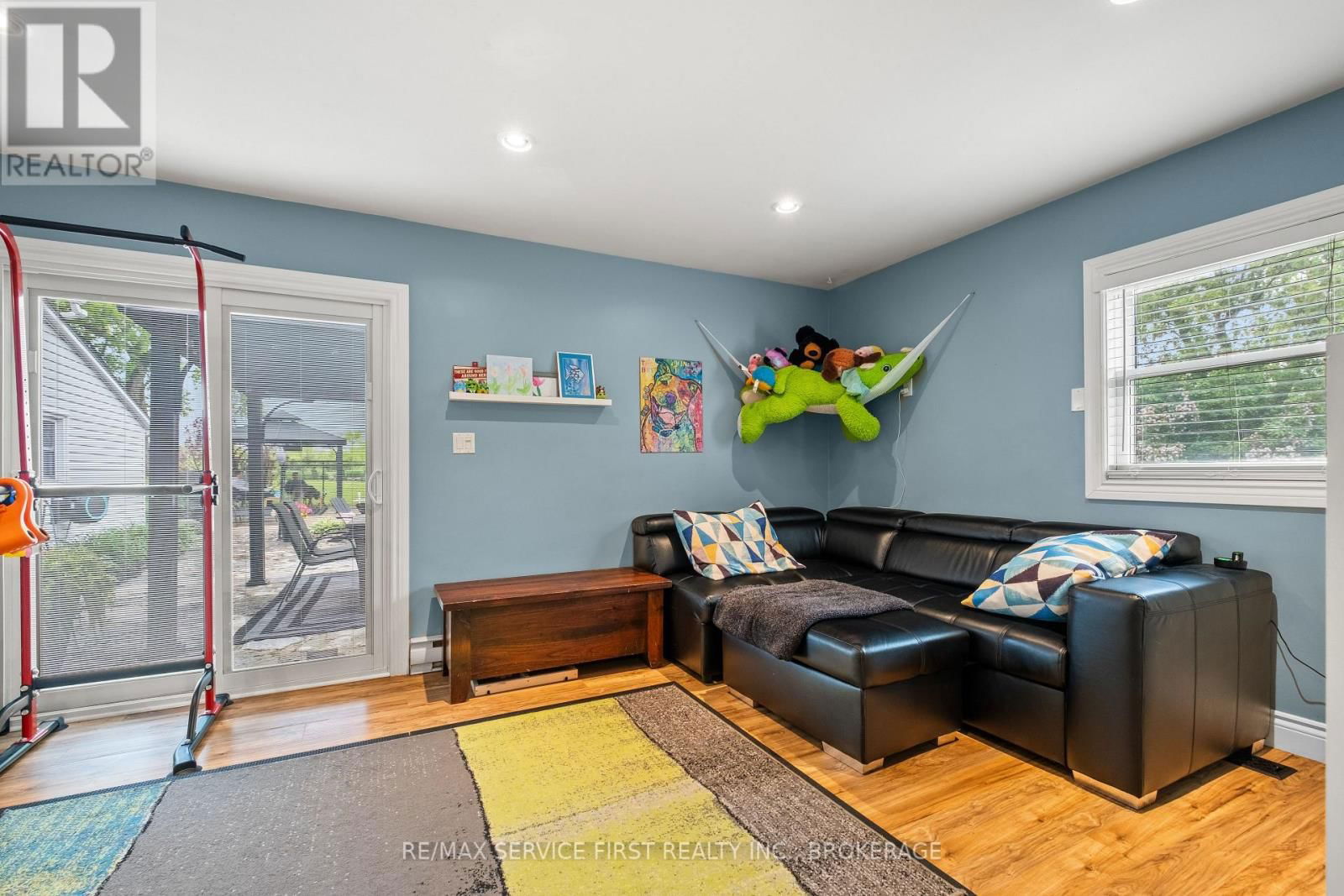 3674 PRINCESS STREET Image 33