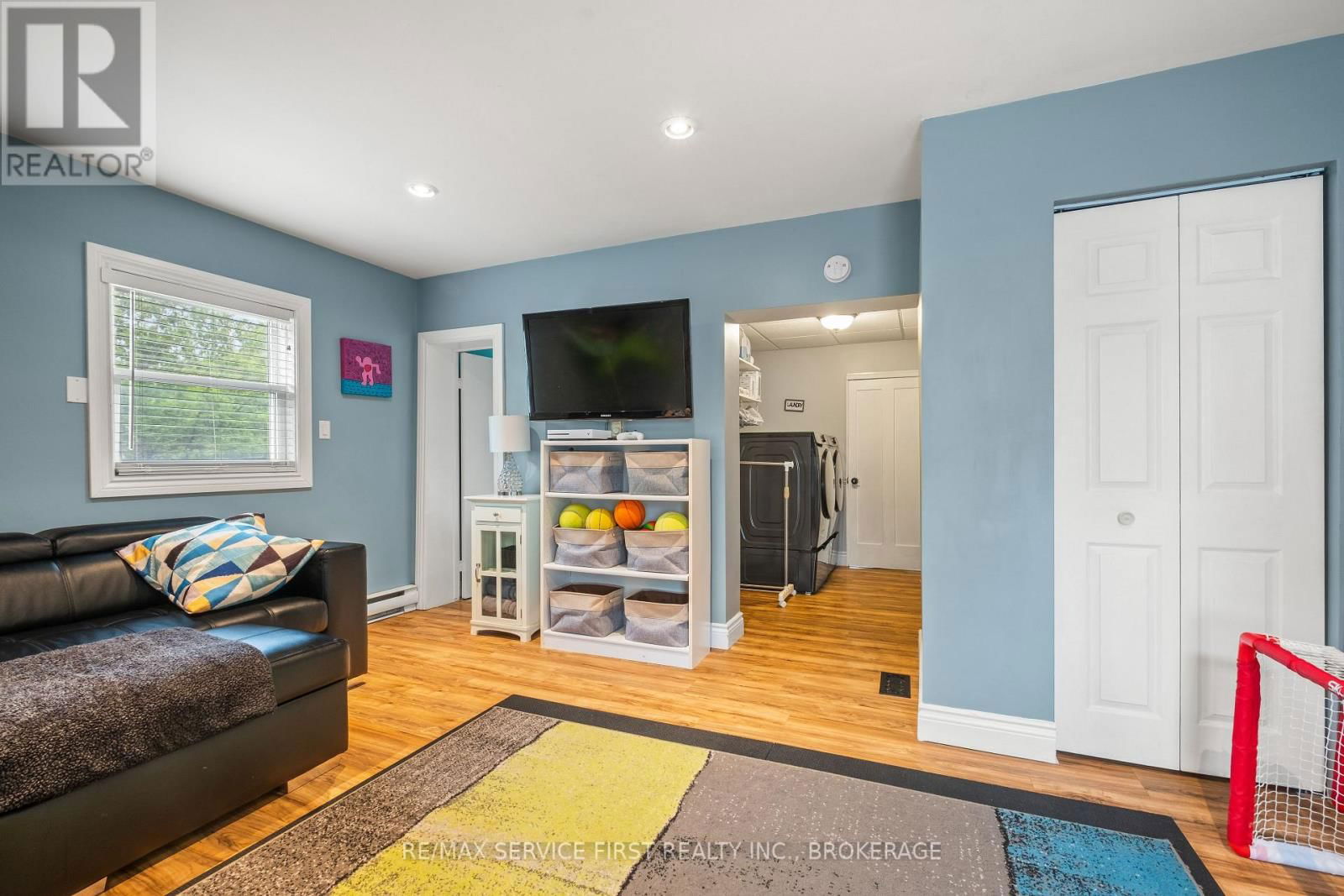 3674 PRINCESS STREET Image 34